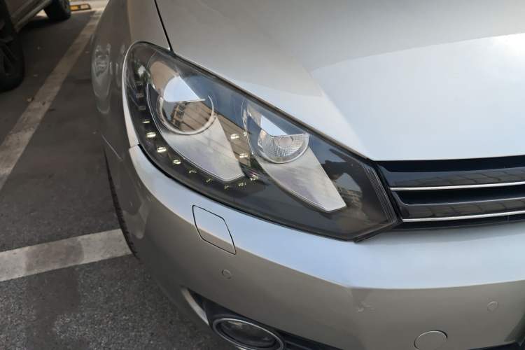 Used Volkswagen Golf 2012 1.4TSI Luxury Convertible Edition Right Front Headlight