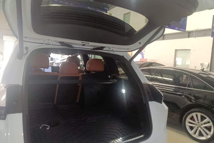 Used Li Auto L7 2025 Max Smart Refresh Edition Trunk