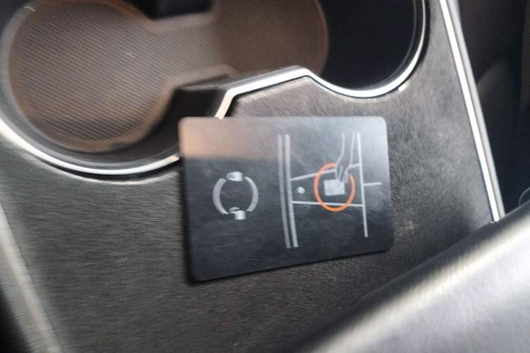 Used Tesla Model 3 2020 Standard Range Rear-Wheel Drive Upgraded Version Interior 1