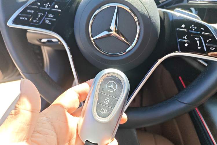 Used Mercedes-Benz E-Class New Energy 2024 E 350 e L Plug-in Hybrid Sedan Vehicle Key