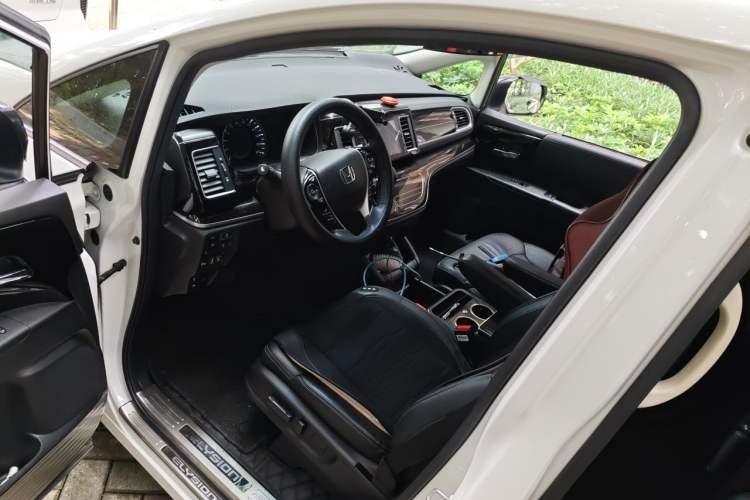 Used Honda Elysion 2019 2.0L Hybrid Luxury Edition
