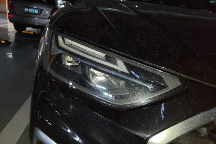 Used Audi Q5L Sportback 2022 40 TFSI Luxury Model Right Front Headlight