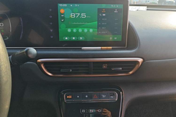 Used ORA White Cat 2022 Xiaoyue Mao Edition 401 km Flagship Model Lithium Ternary Audio And AC Panel