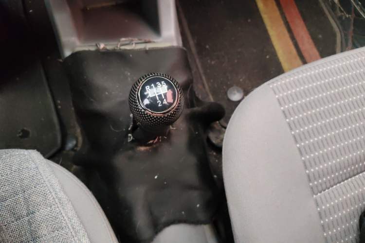Used Volkswagen Jetta 2010 1.6L Partner Gear Lever