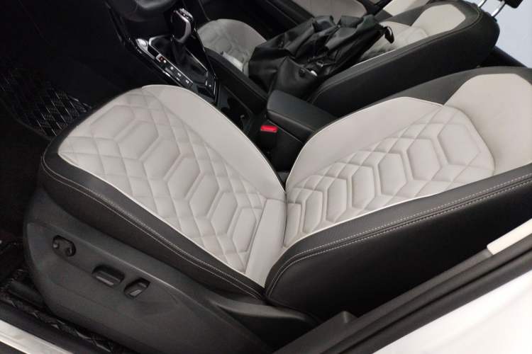 Used Volkswagen Tayron 2023 300TSI Two-Wheel-Drive Luxury Plus Advanced Edition