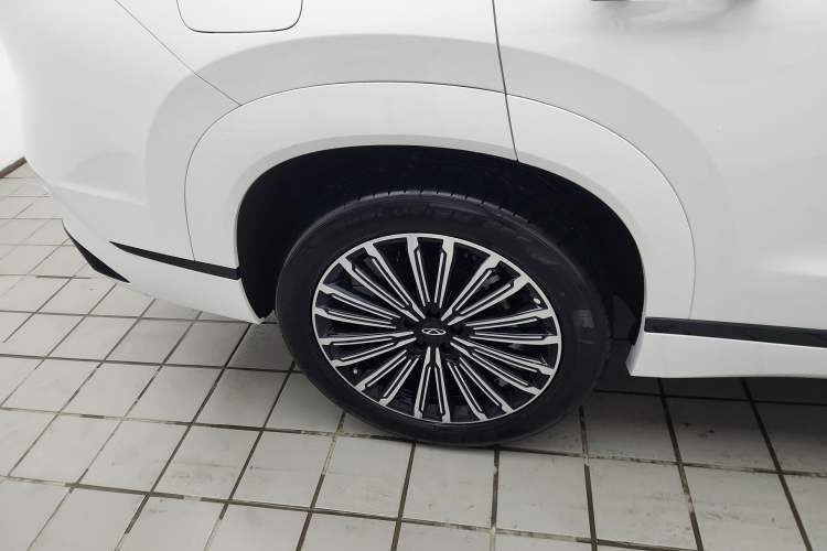 Used Chery Tiggo 9 2025 2.0T Automatic Two-Wheel Drive Luxury Edition 5 Seats