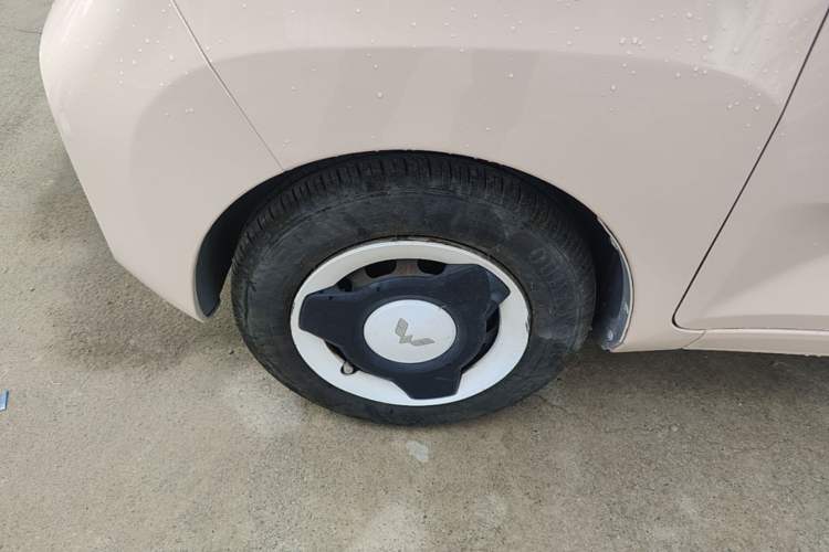 Used Wuling Hongguang MINIEV 2021 Macaron Premium Model – Lithium Iron Phosphate