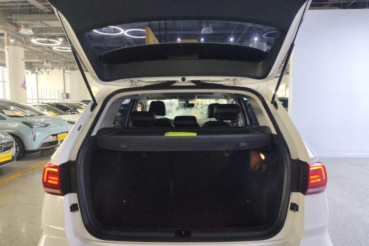 Used Volkswagen Tharu 2020 280TSI Two-Wheel-Drive Flagship Version China VI Trunk