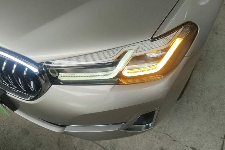 Used BMW 5 Series 2023 530Li Luxury Edition Premium Package Left Front Headlight