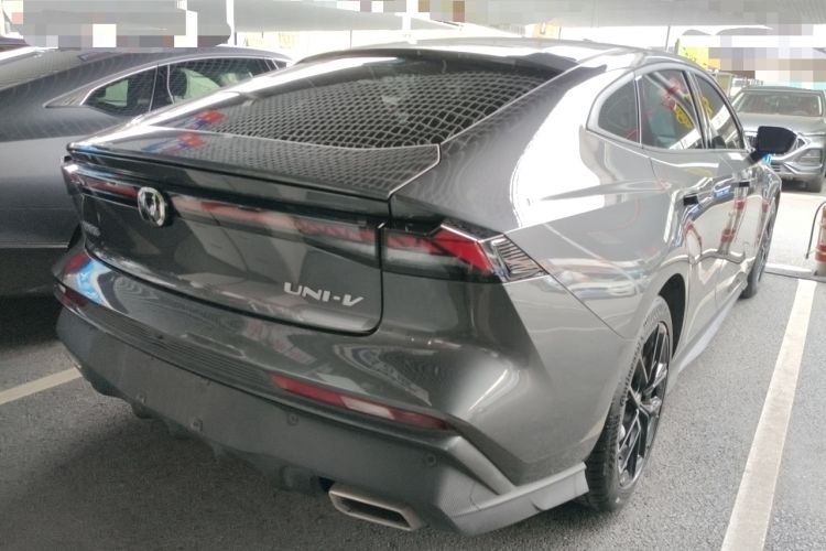 Used CHANGAN UNI-V 2024 1.5T Prestige Edition
