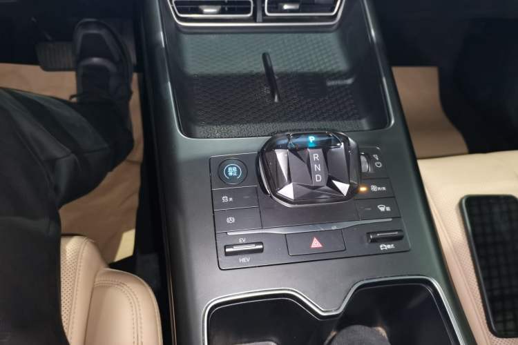 Used BYD Song Pro New Energy 2025 Second-Generation DM-i 75KM Leading Edition
