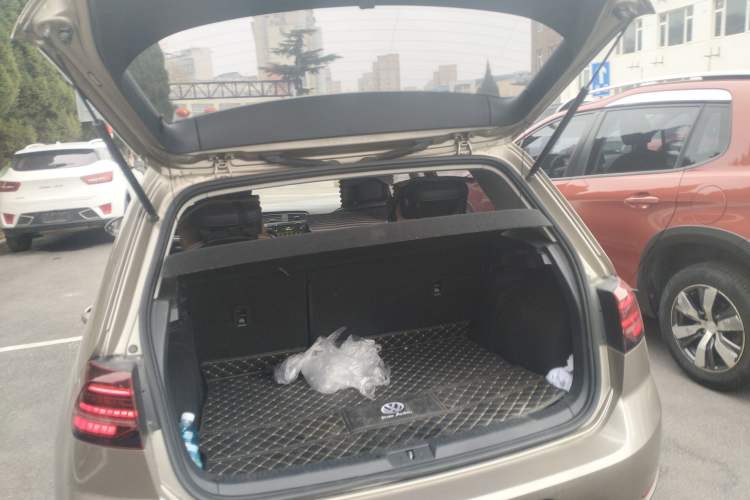 Used Volkswagen Golf 2020 Zhiai Edition 280TSI DSG Luxury Model