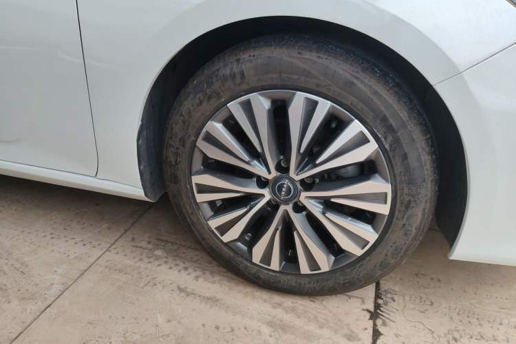 Used Nissan Teana 2022 2.0L XL-TLS Enjoyment Edition Right Front Wheel Hub