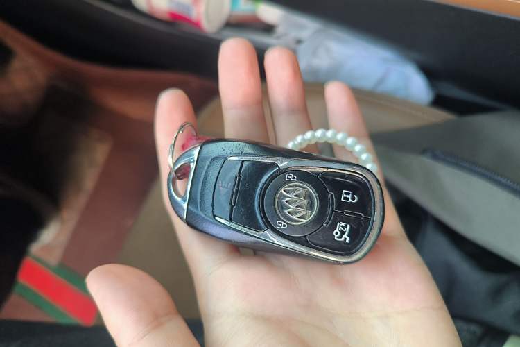 Used Buick LaCrosse 2016 28T Flagship Model