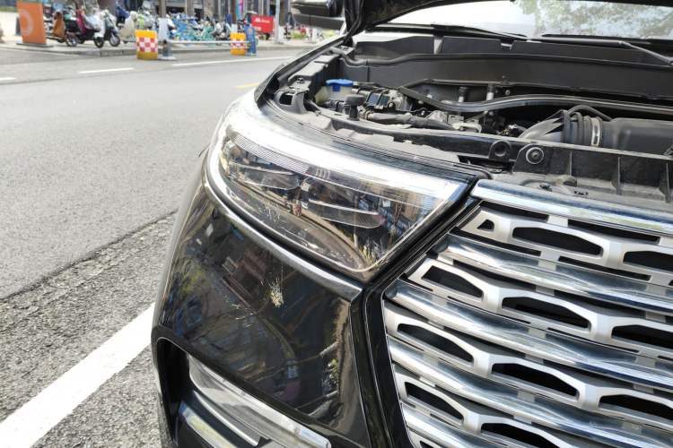 Used Ford Explorer 2020 EcoBoost 285 4x4 Titanium Edition 7-Seater
