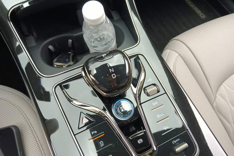 Used BYD Han 2025 DM-i 125KM Prestige Model Gear Lever