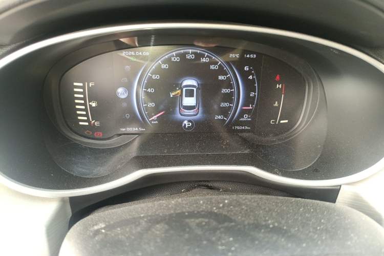 Used Geely Auto Emgrand X7 Sport 2018 1.8TD Automatic Two-Wheel Drive Smart Connect 4G Internet Edition Instrument Cluster