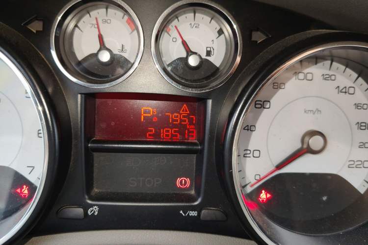 Used Peugeot 308 2013 1.6L Automatic YouShang Model Odometer Close Up