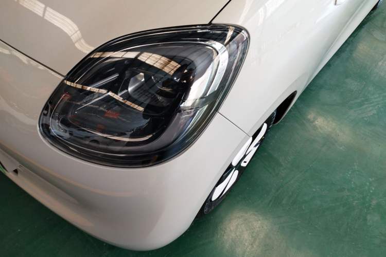 Used Wuling Hongguang MINIEV 2025 Four-Door Version Advanced Edition Left Front Headlight