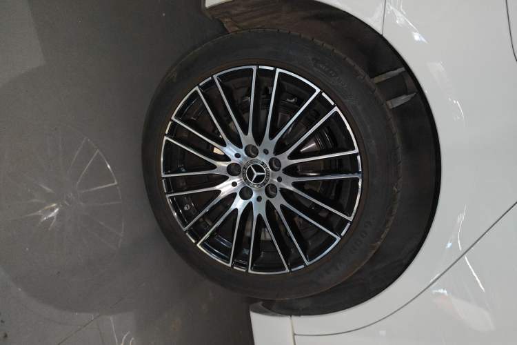 Used Mercedes-Benz C-Class 2025 Facelift C 260 L Sport Edition Right Rear Wheel Hub