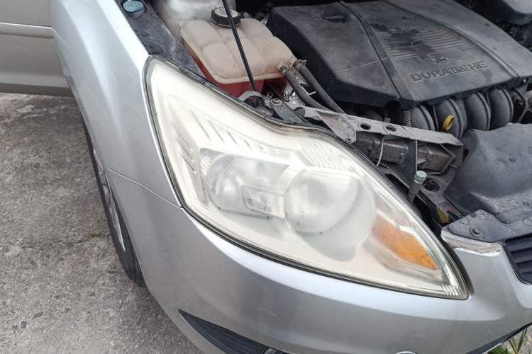Used Ford Focus 2013 Sedan Classic 1.8L Manual Fashion Edition Right Front Headlight