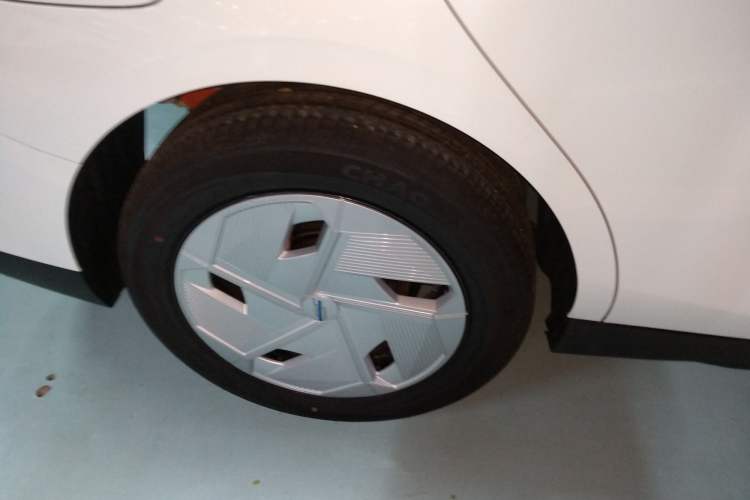 Used CHANGAN OSHAN 520 2025 Standard Edition
