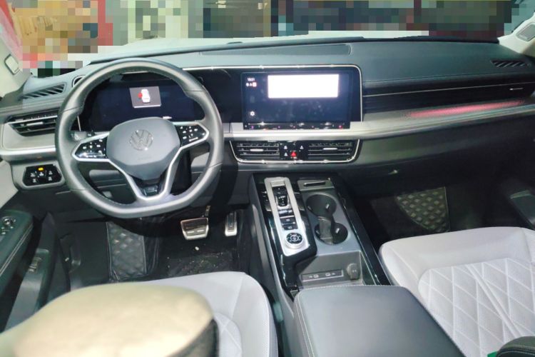 Used Volkswagen Tavendor 2023 380TSI Four-Wheel Drive R-Line First Edition Center Console