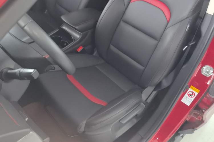 Used CHANGAN CS55 2018 1.5T Automatic Colorful Edition China V Standard Left Front Seat