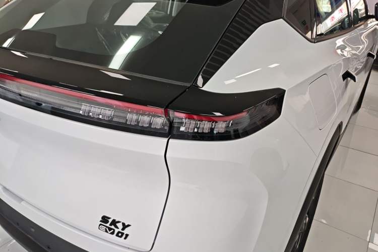 Used Dongfeng Aeolus SKY EV01 2025 530 km AIR Elite Edition
