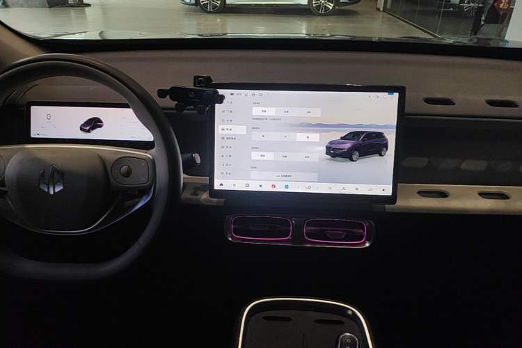 Used Leapmotor B10 2025 600 Joyful Edition Audio And AC Panel