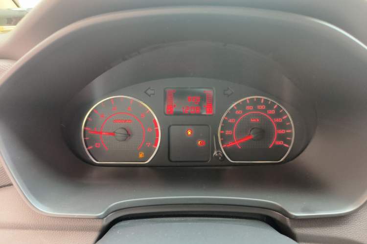 Used Wuling Hongguang V 2022 1.5L Jingqu Version Hydraulic Power Steering LAR