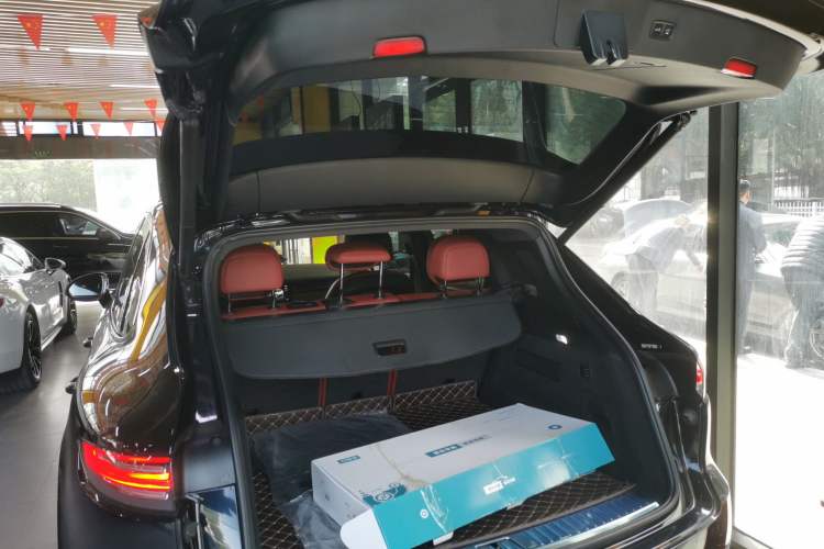 Used Porsche Cayenne 2023 Cayenne 3.0T Trunk