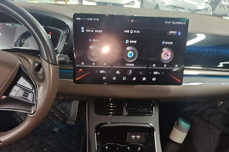 Used BYD Han 2020 EV Long-Range Deluxe Model Audio And AC Panel