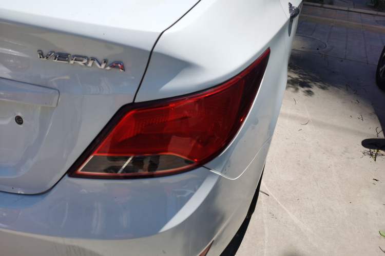 Used Hyundai Verna (older generation) 2014 1.4L Manual Smart GLS Trim Right Rear Taillight