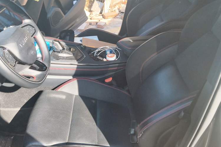 Used Lynk & Co 05 2020 2.0TD Four-Wheel Drive HypeHalo Left Front Seat