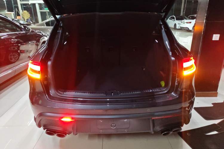 Used Porsche Macan 2024 Macan 2.0T