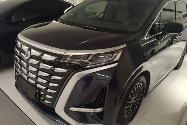 Used Denza D9 2022 DM-i 970 Four-Wheel Drive Flagship Model