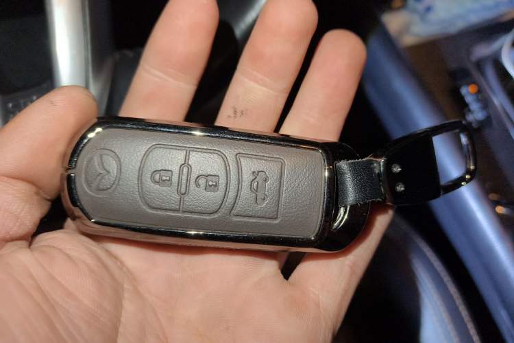 Used Mazda CX-5 2017 2.0L Automatic 2WD Smart Enjoyment Version China V Standard Vehicle Key