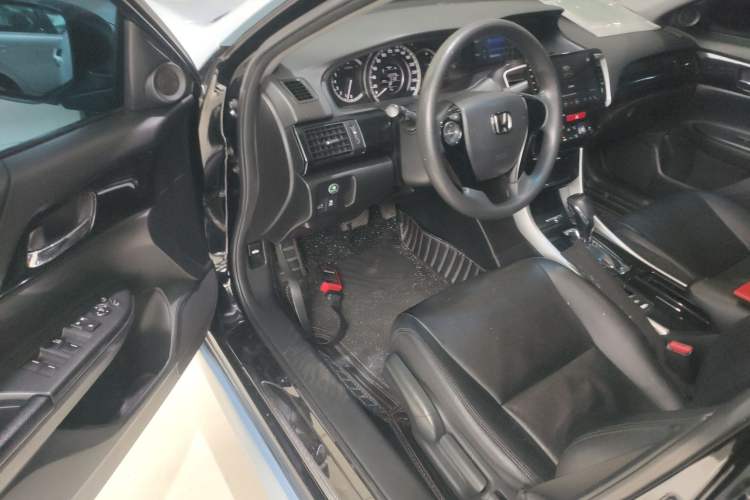 Used Honda Accord 2016 2.0L Comfort Edition
