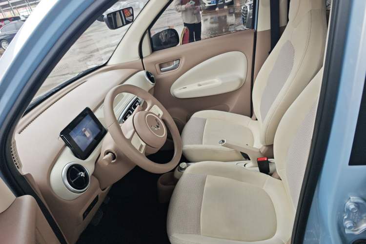 Used Wuling Hongguang MINIEV 2025 Four-Door Version Advanced Edition Left Front Seat