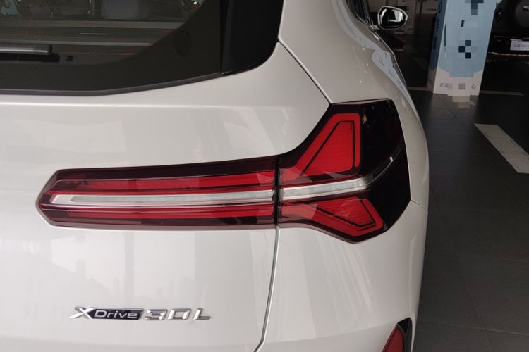 Used BMW X3 2025 xDrive30L Luxury Edition M Sport Package Right Rear Taillight