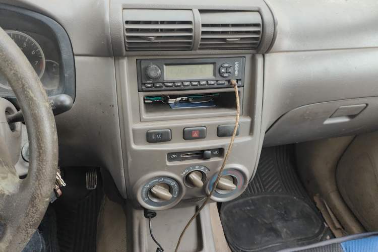 Used FAW Senya M80 2011 1.3L Manual 5 Seats
