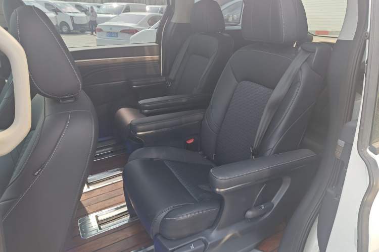 Used GAC Trumpchi M8 2023 Lingxiu Series 390T Luxury Edition Left Rear Seat