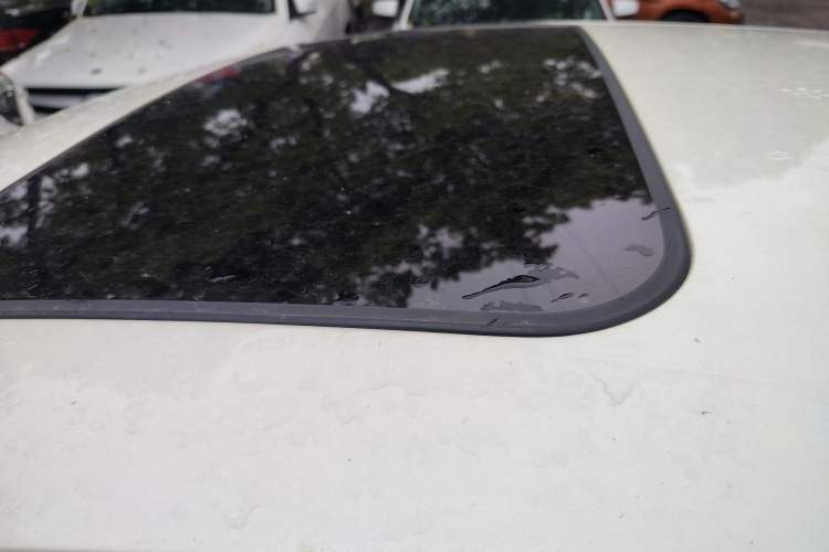 Used Nissan Tiida 2021 1.6L CVT Smart Drive Edition Roof