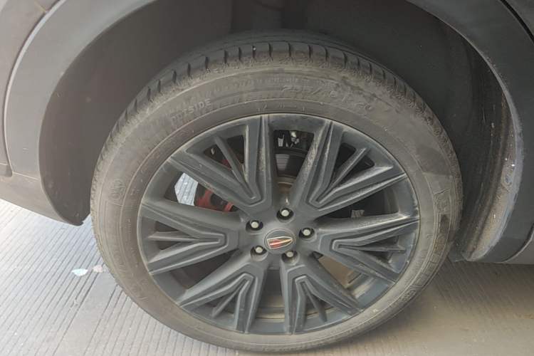 Used Hongqi HS5 2022 Facelifted Version 2.0T Smart Connect Flagship All-Wheel-Drive Edition