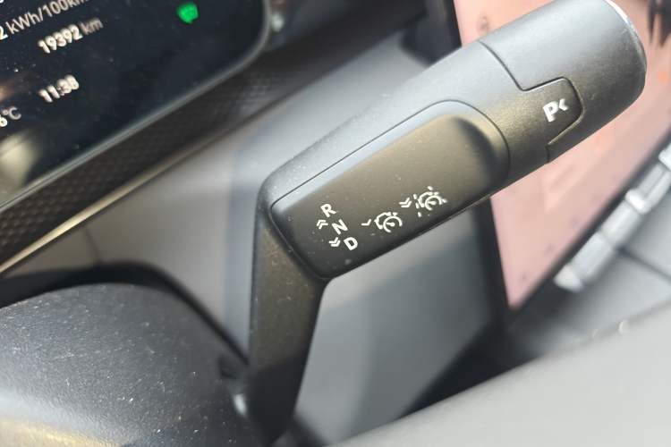 Used Zeekr 7X 2025 100 kWh Long-Range Rear-Wheel Drive with Intelligent Driving Features
