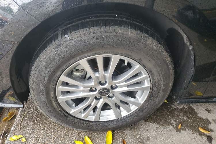 Used Toyota SIENNA 2021 2.5L Hybrid Premium Edition Exterior 1