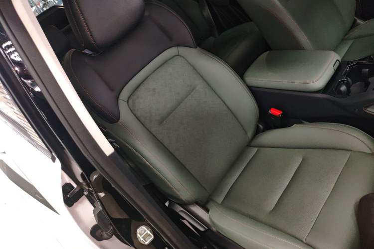 Used iCAR 03 2024 472km Four-Wheel Drive Long-Range Version Right Front Seat