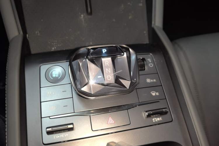 Used BYD Qin L 2024 DM-i 120KM Leading Model
