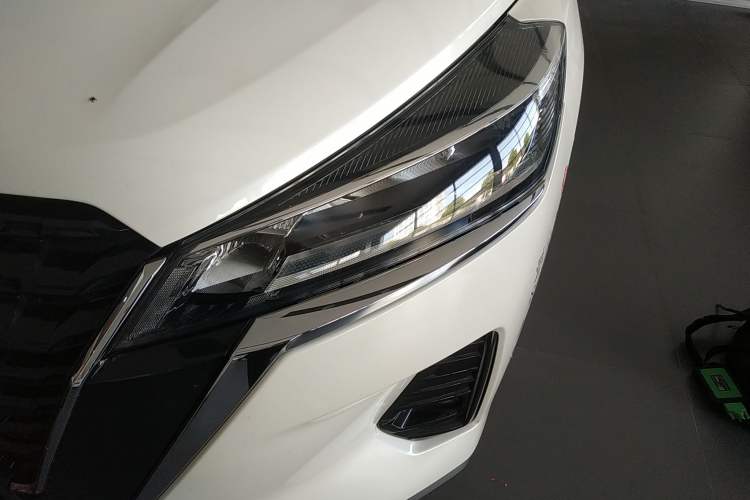 Used Nissan Kicks 2022 1.5L CVT XV Luxury Edition Left Front Headlight